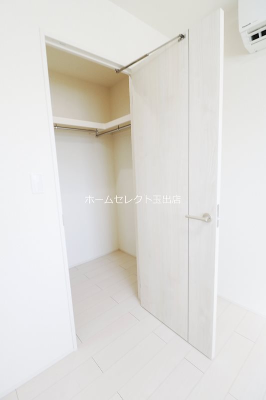 フジパレス遠里小野公園 収納