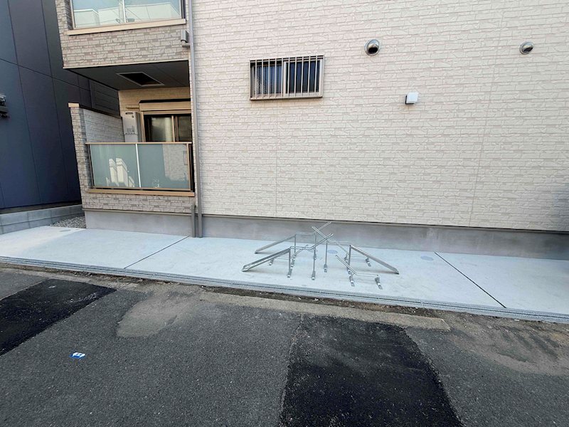 GRANDIR岸里 駐車場