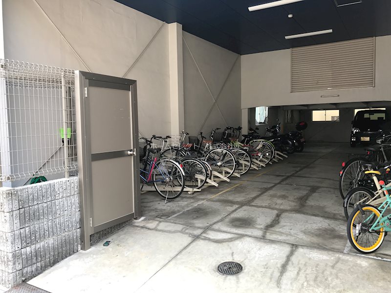 ハイステージ丸和 駐車場