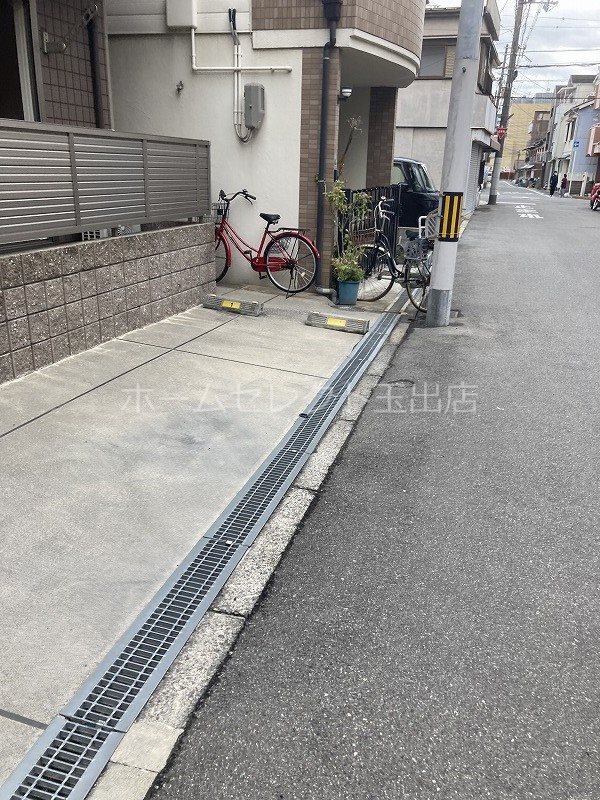 コンフォート住吉 駐車場