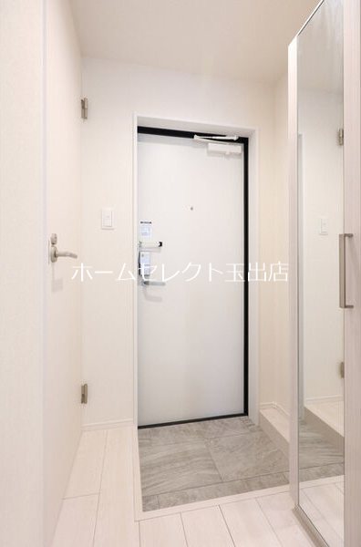レーベンハイム西加賀谷 玄関
