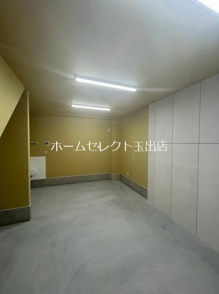 GAZZELE STYLE 西住之江 駐車場