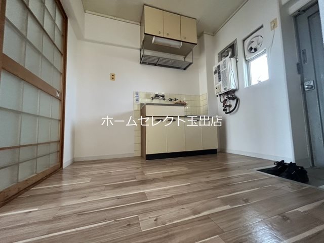 リアライズ北加賀屋 リビング