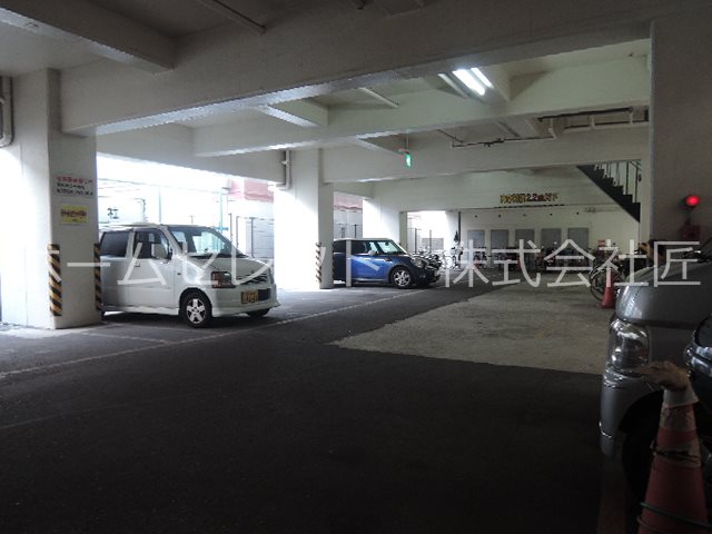 タカイレジデンス 駐車場