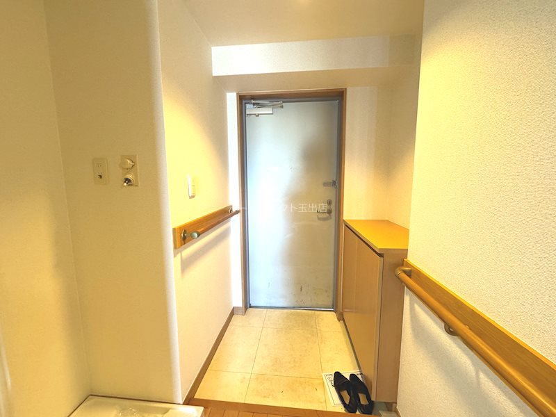 リアライズ住之江公園 玄関