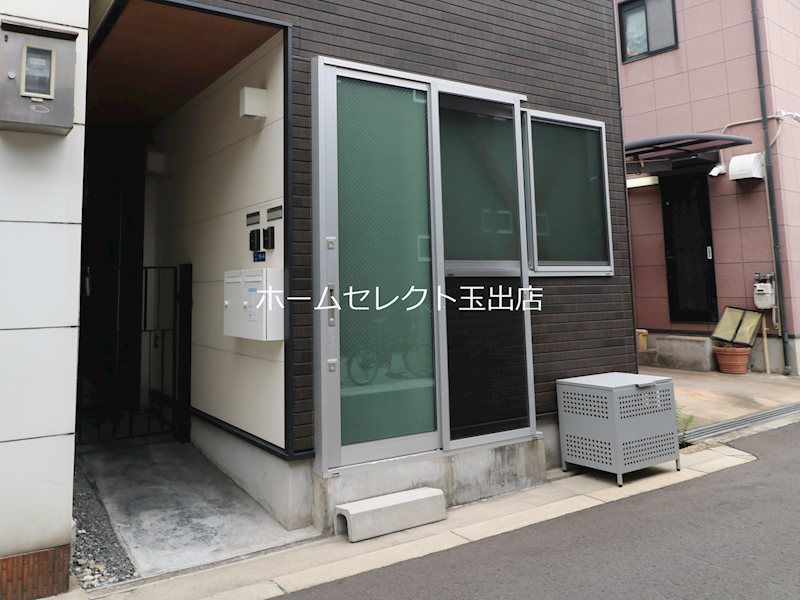 Court　and　Roji福Ⅱ  エントランス