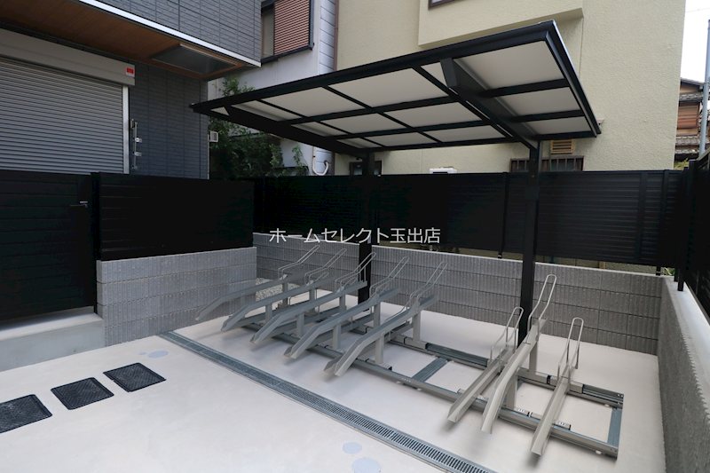 ロイジェント住之江公園 駐車場