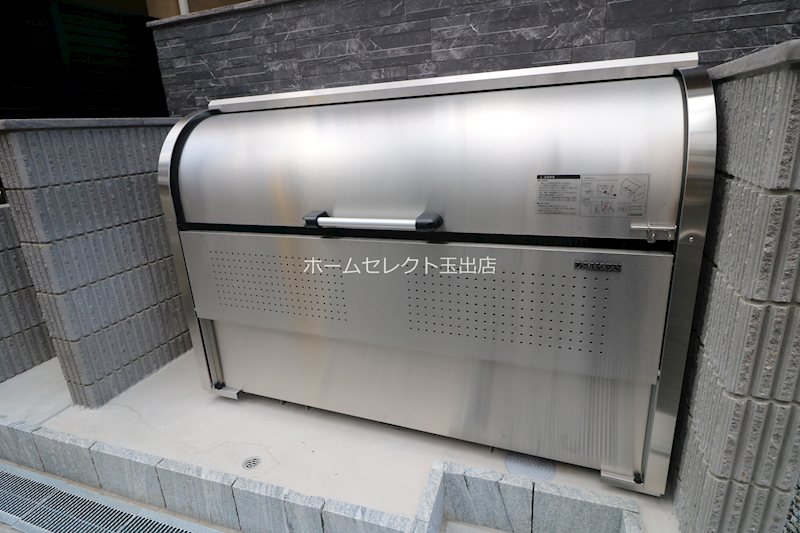 ロイジェント住之江公園 庭