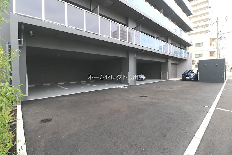 サザンネスト住ノ江駅前 駐車場