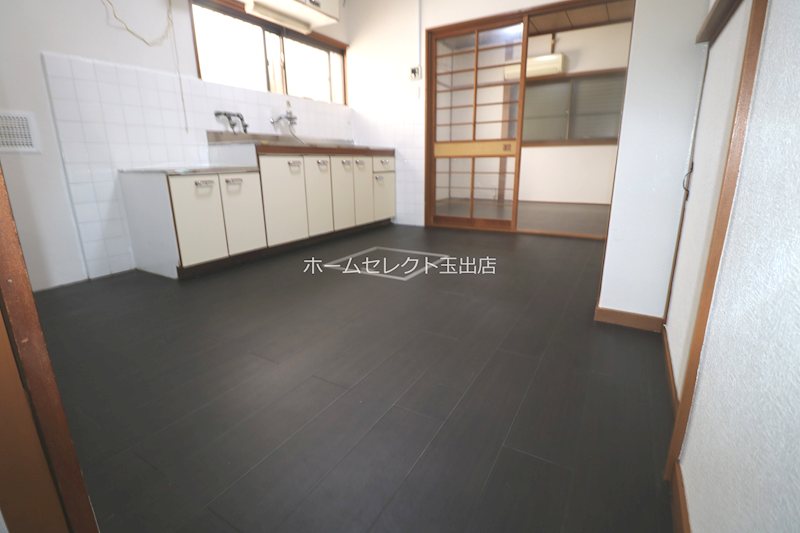 南津守4丁目駐車場付戸建 リビング