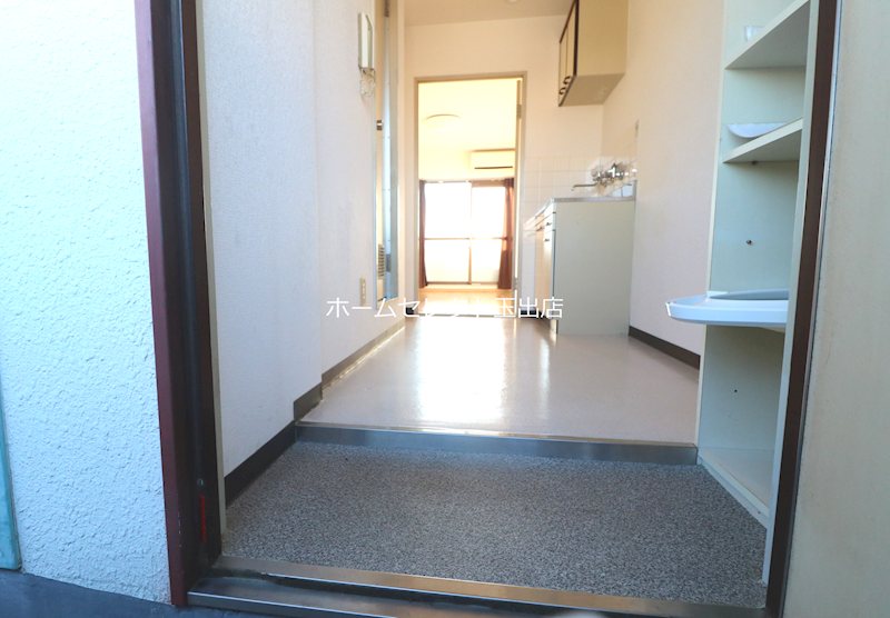 スカイハイツ中加賀屋 玄関