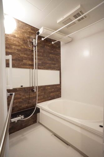 トワエモワ    風呂画像