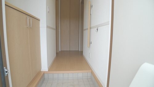 フォレストスクエア 玄関