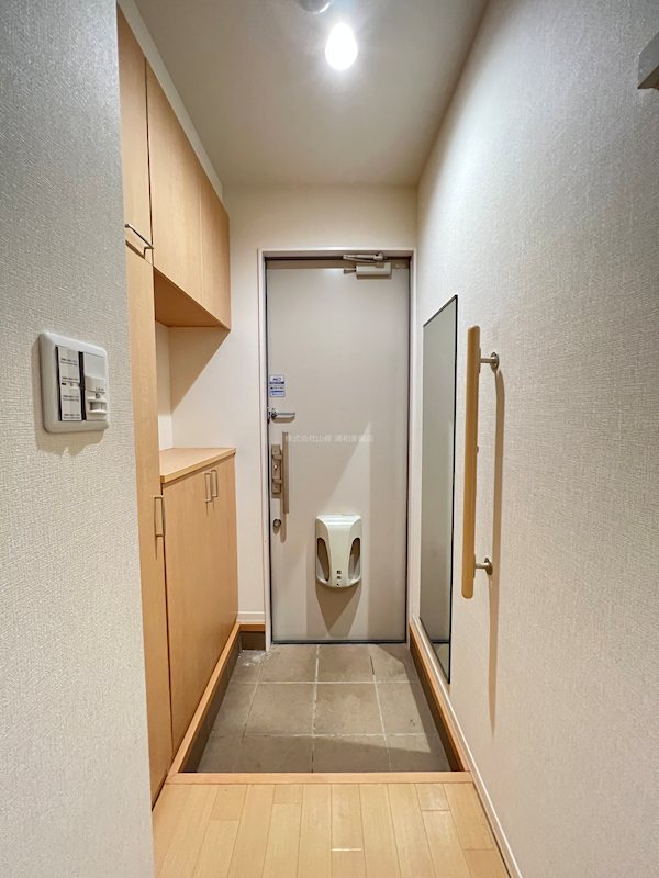 カムイ　ミンタラ　A 玄関