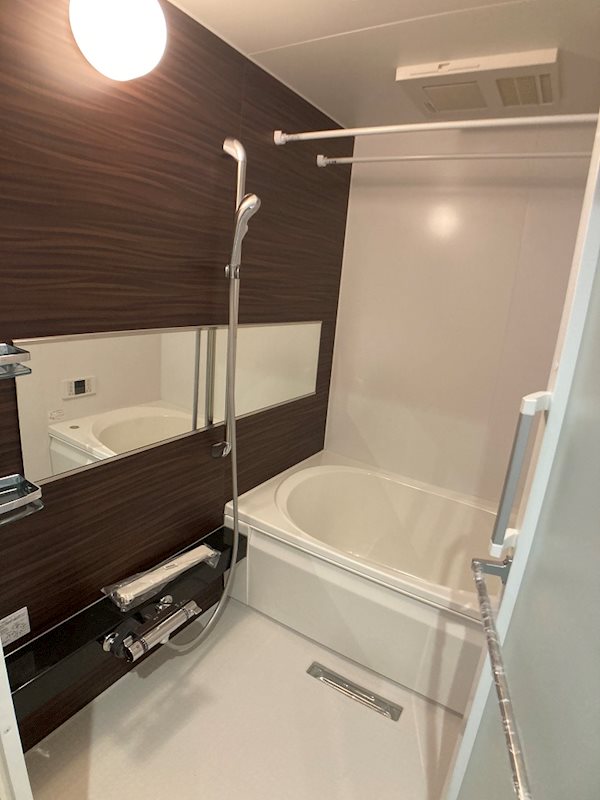 プリュネ 風呂画像