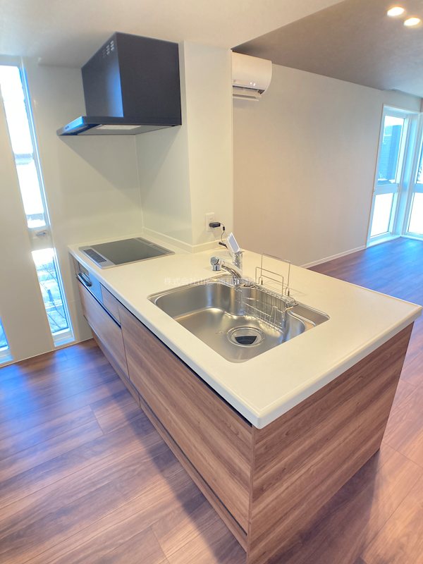 ウィズプラス浦和美園　ウエストC棟    キッチン