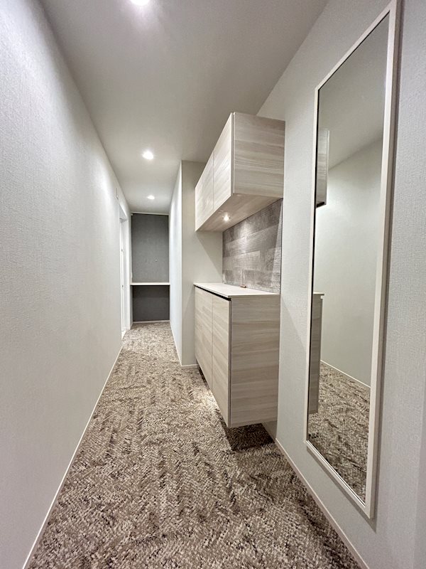 ウィズプラス浦和美園ウエストB棟  玄関