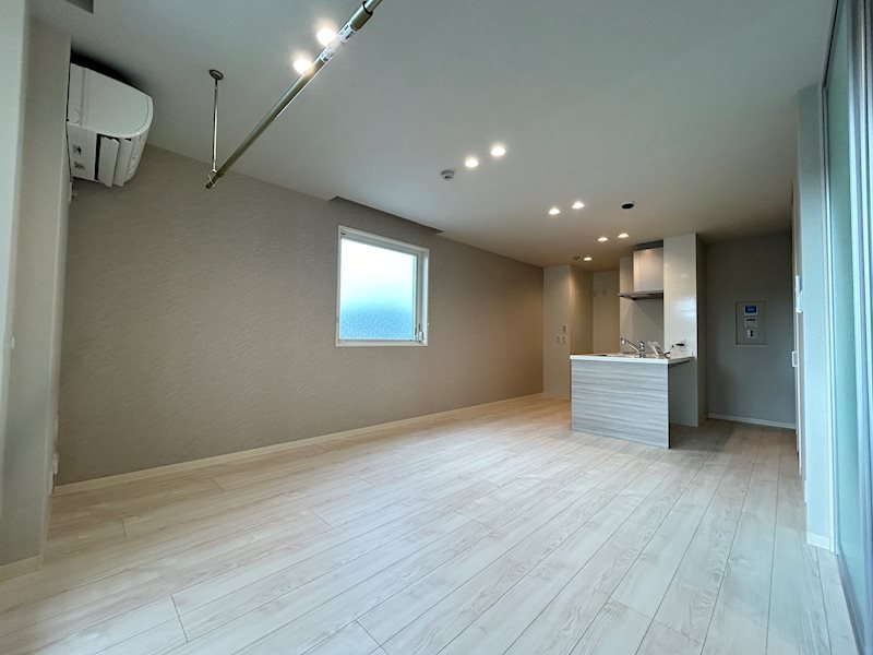 ウィズプラス浦和美園ウエストB棟  リビング