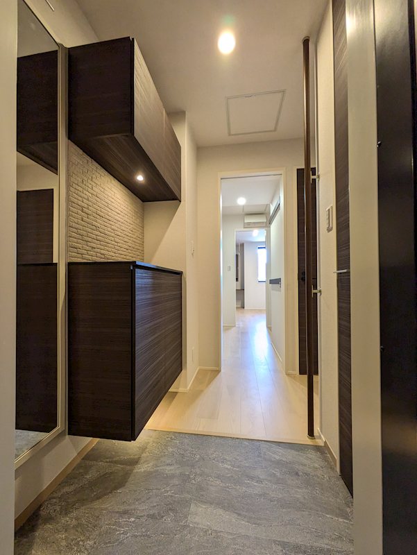 ウィズプラス東川口 玄関