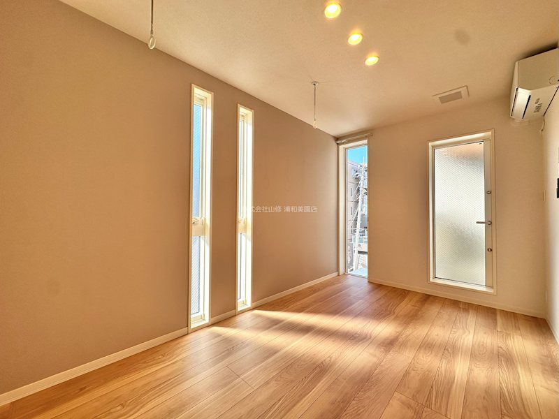 シモン イースト ミソノ ベッドルーム