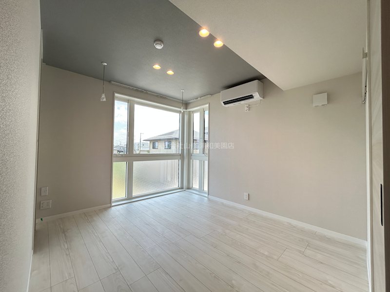 カムイ　チセ その他2