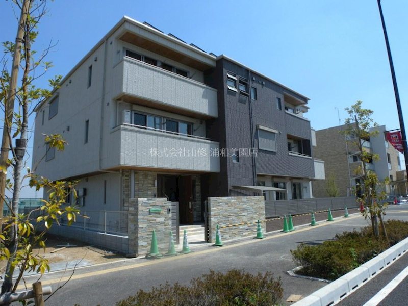 ラ・レーヌ美園 201号室 外観