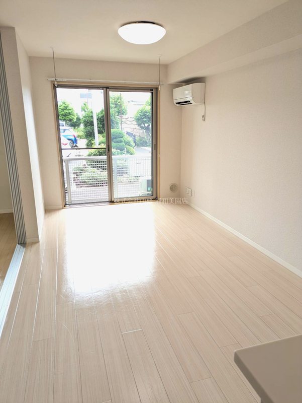 ロイヤル サルーン タケオⅡ リビング