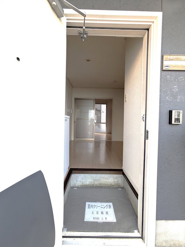 葉根木パークハウスB 玄関