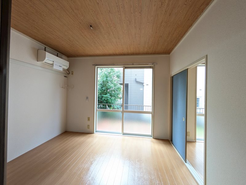 葉根木パークハウスB リビング