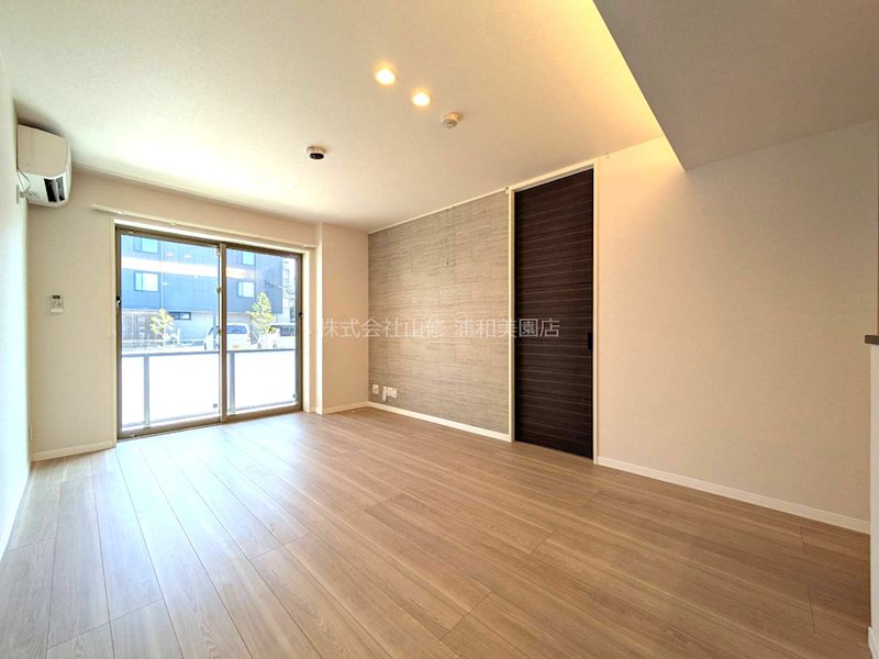 リリーフィア リビング