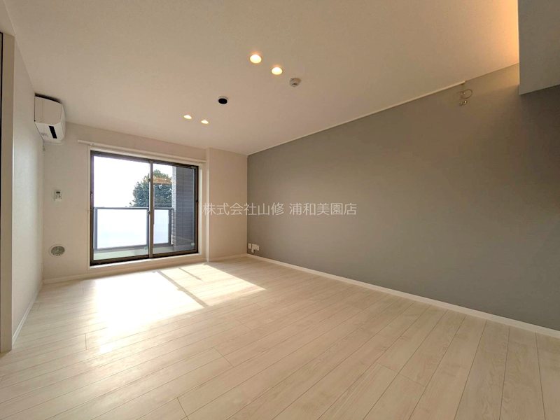 リリーフィア リビング