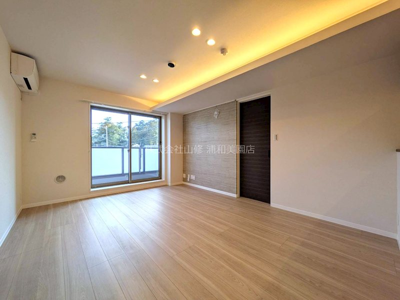 リリーフィア リビング