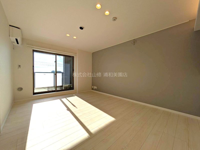 リリーフィア リビング