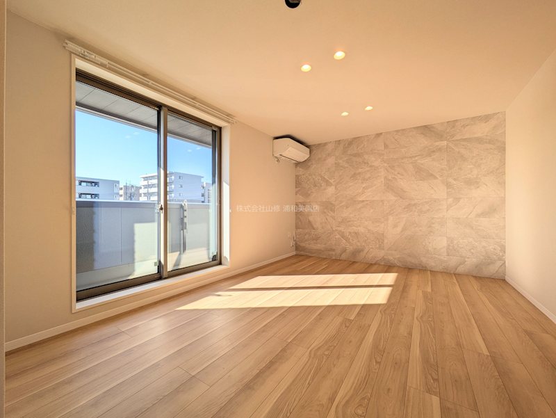 ジョイアスガード浦和美園 リビング