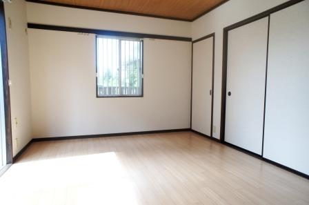 サニーハイツ弐番館【積水ハウス施工♪追い焚き、独立洗面化粧台付】  ベッドルーム