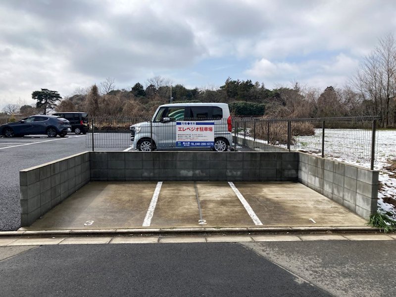 エレベジオ 駐車場