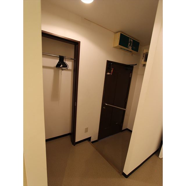 東１条北２丁目８番地２店舗 収納