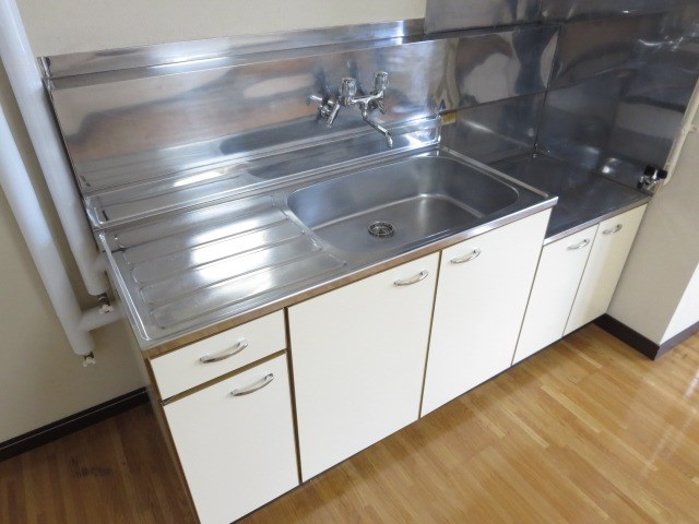 メゾン・ドゥ・クマザキⅠ キッチン