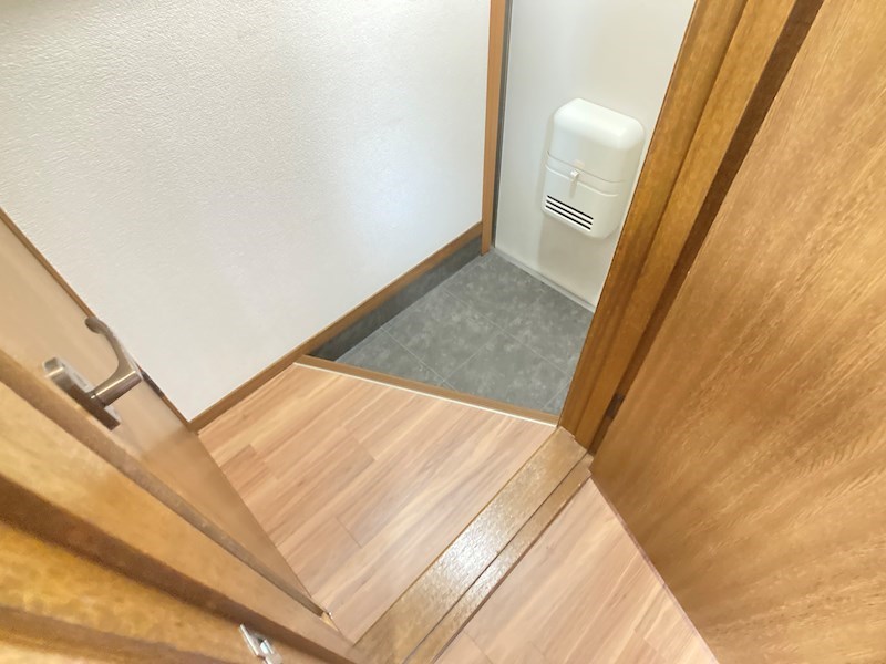 オーチャードK1 玄関