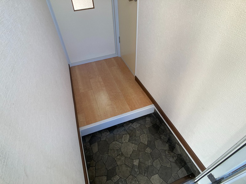 エデンとん田東町壱番館 玄関