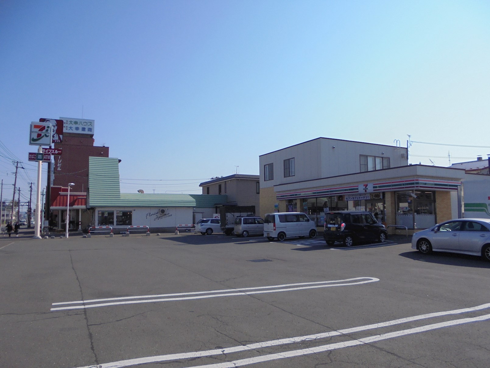 エデンとん田東町壱番館 コンビニ