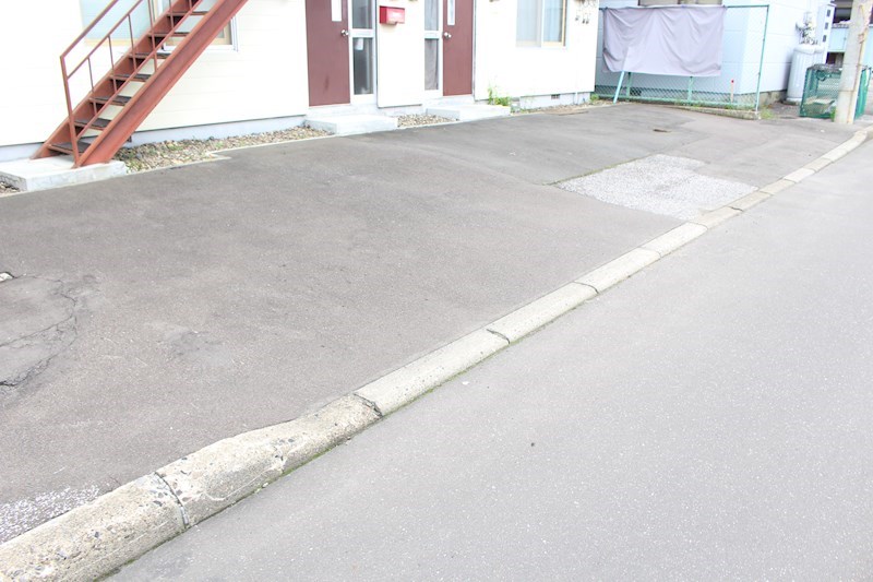 コーポさくら 駐車場