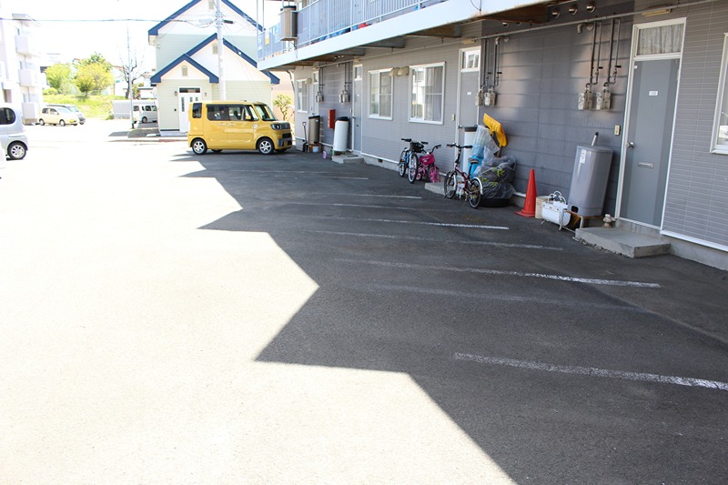 エレガントハイツＡ 駐車場