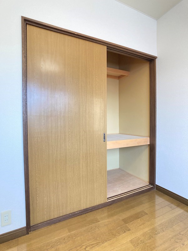 ほのぼのハイツ２ 収納