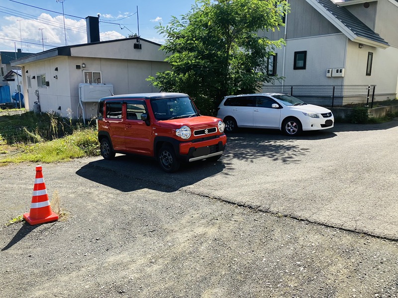 プリーゼント三楽 駐車場