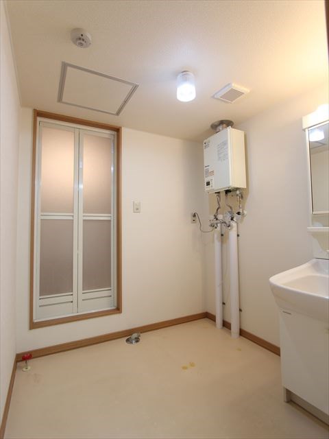 クールラピュタ 洗面所