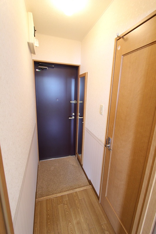 ヴァンドーム青葉 玄関