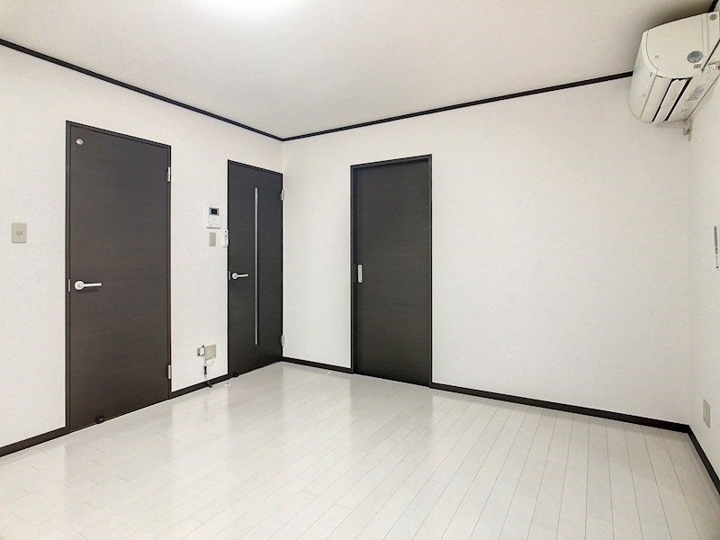 プレミアコートとん田 リビング