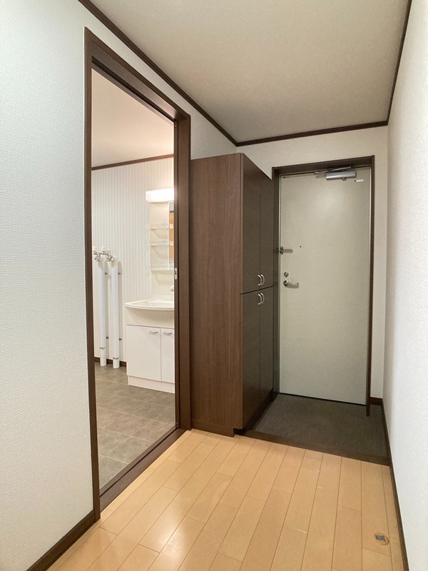 プレミアコートとん田 玄関