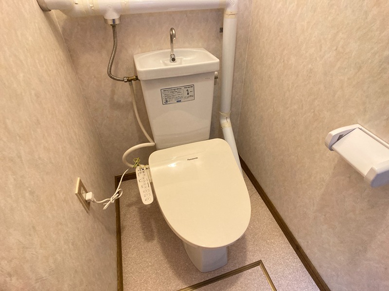 イーティングハウス トイレ